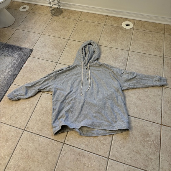 AERIE - OVERSIZED HOODIE - Picture 1 of 2